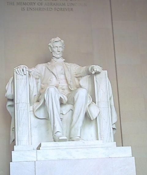 Lincoln Statue